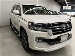 تۆیۆتا لاند کروزەر